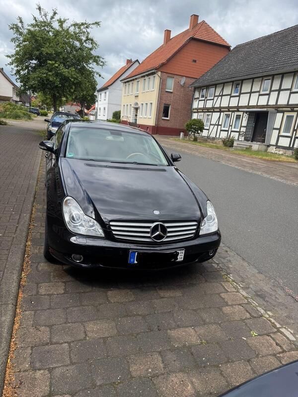 Schwarz Gebraucht 2005 Mercedes CLS350 Coupé | 10.500 € (Fairer Preis) - Bild 1/4