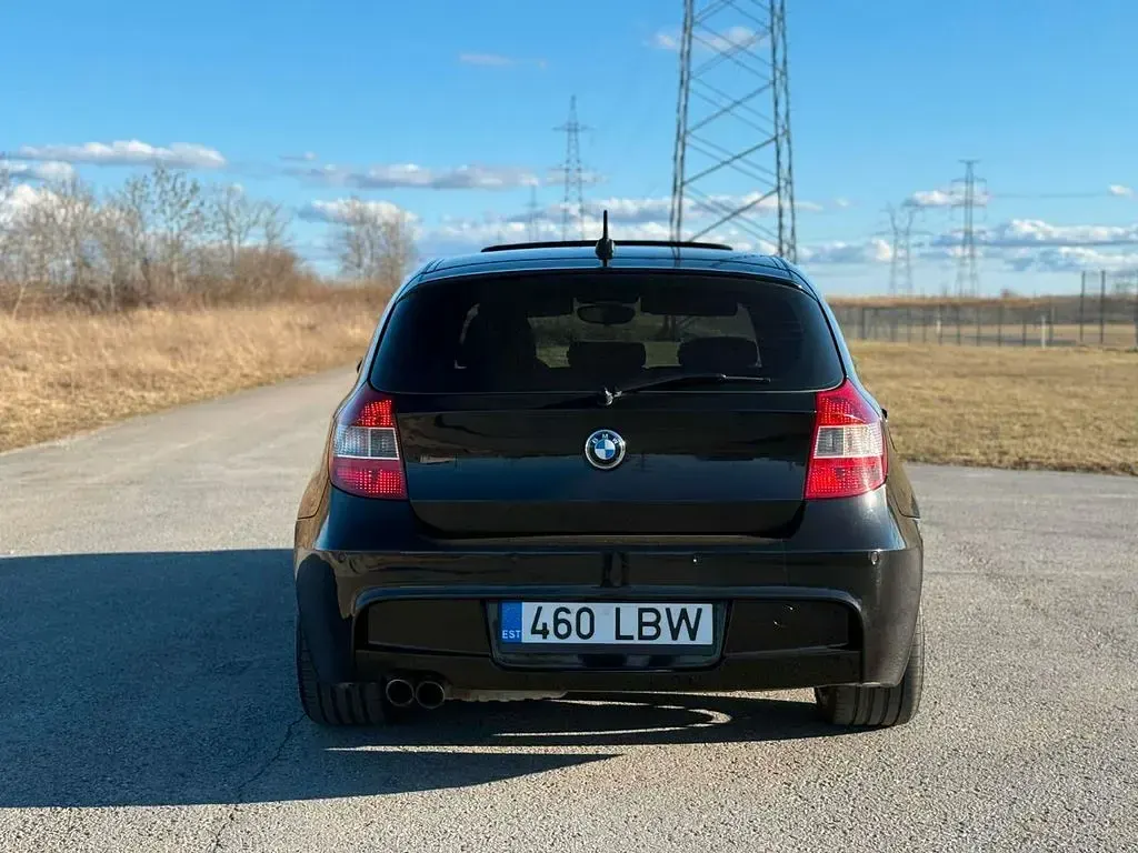 Second-hand BMW 130 Performance 265 CP (194 kW) 2006 Negru Hatchback