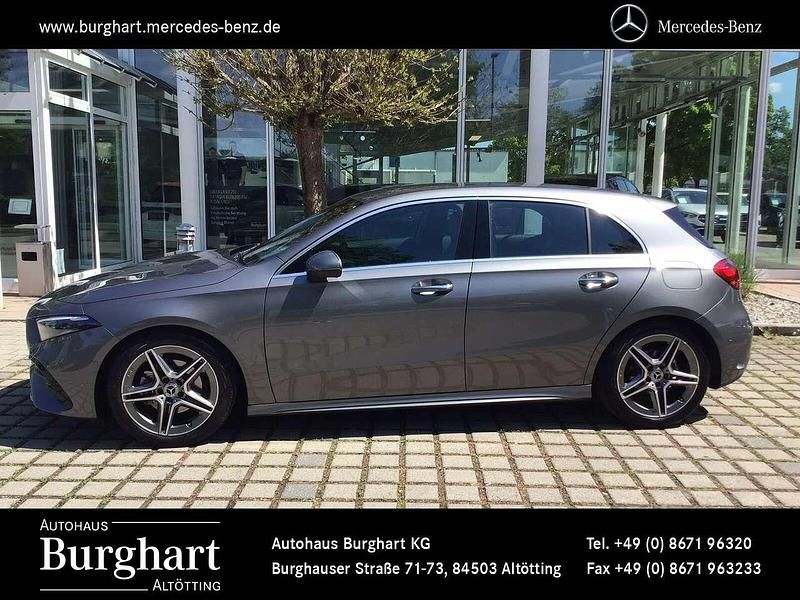 Gebraucht Mercedes A200 Advanced 150 PS (110 kW) 2024 lack mountaingrau Limousine