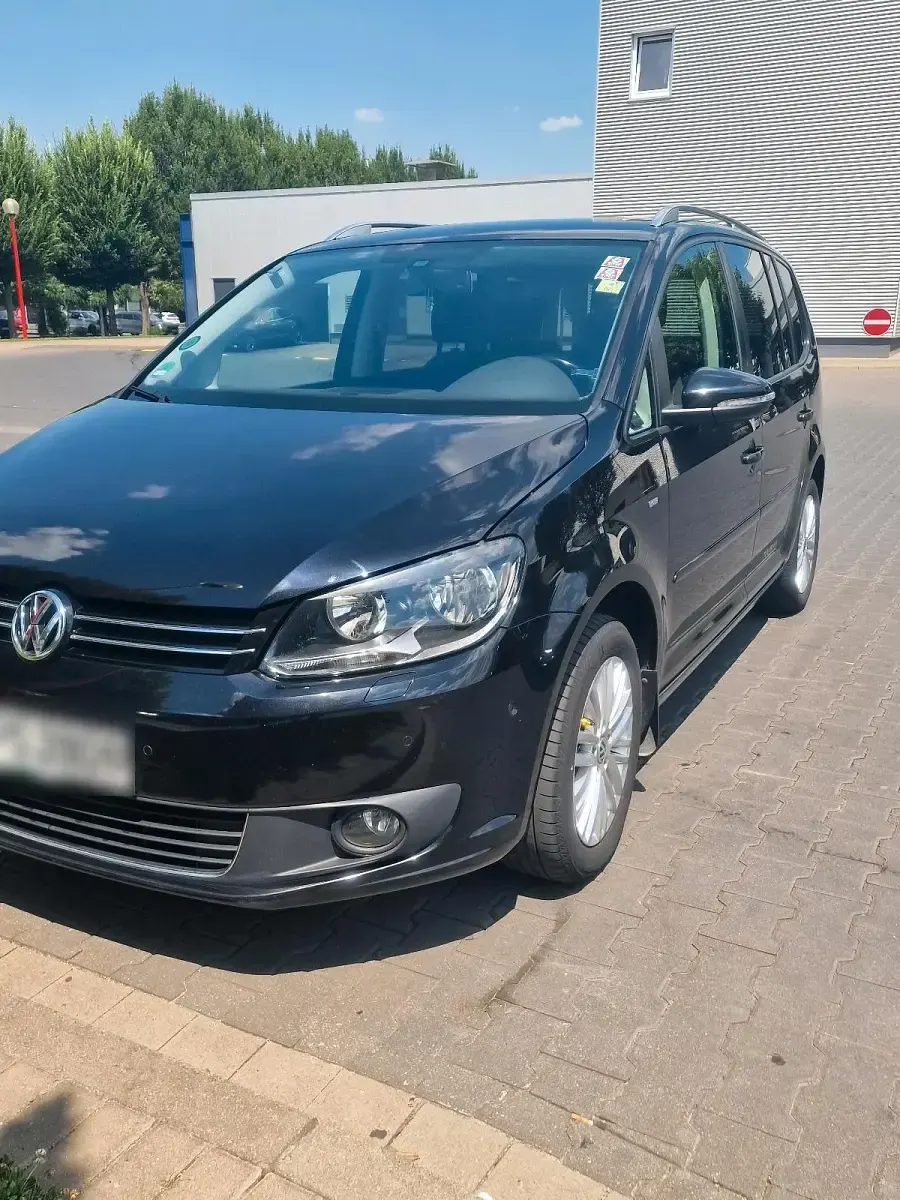 Gebraucht VW Touran Cup 140 PS (102 kW) 2014 Schwarz Van / Kleinbus