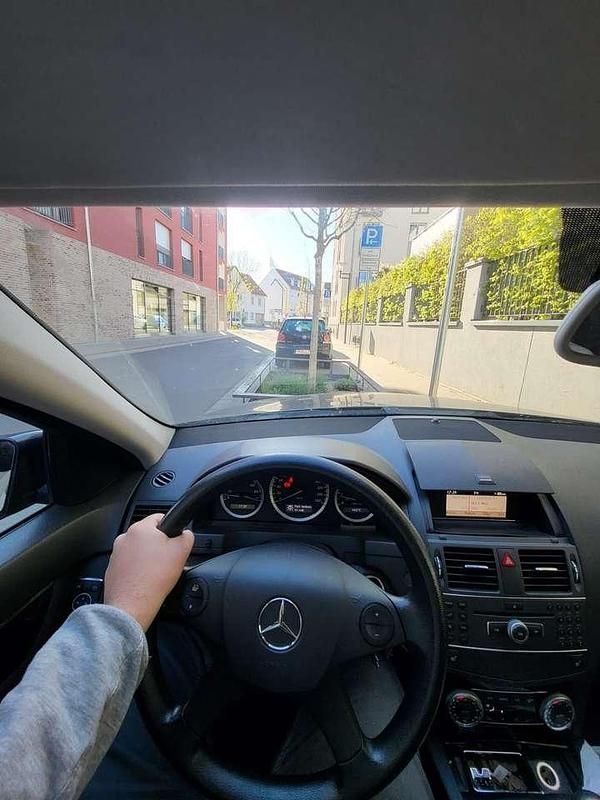 Gebraucht Mercedes C200 136 PS (100 kW) 2010 Limousine