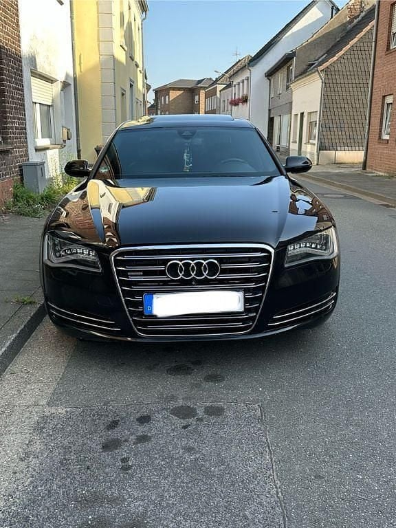 Schwarz Gebraucht 2012 Audi A8L Comfort Limousine | 13.699 € (Guter Preis) - Bild 1/4