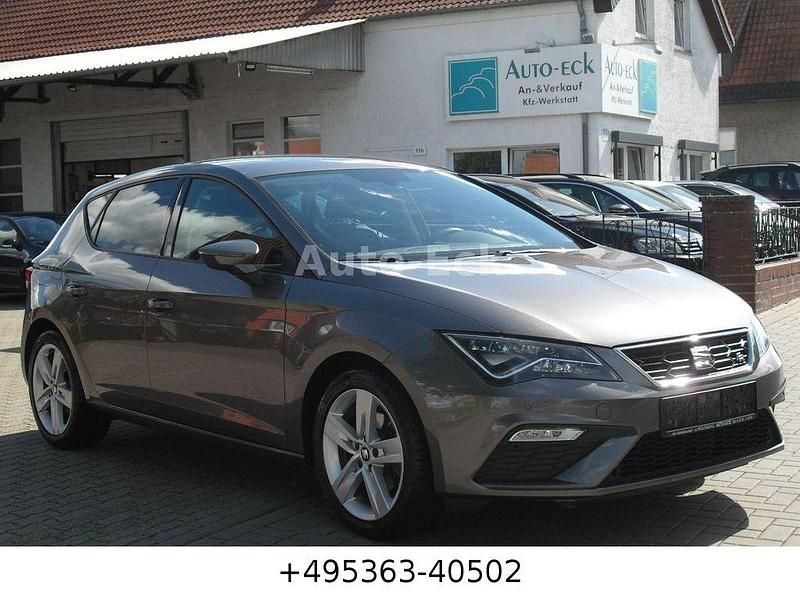 Grau Gebraucht 2017 Seat Leon FR Limousine | 10.690 € (Guter Preis) - Bild 1/4