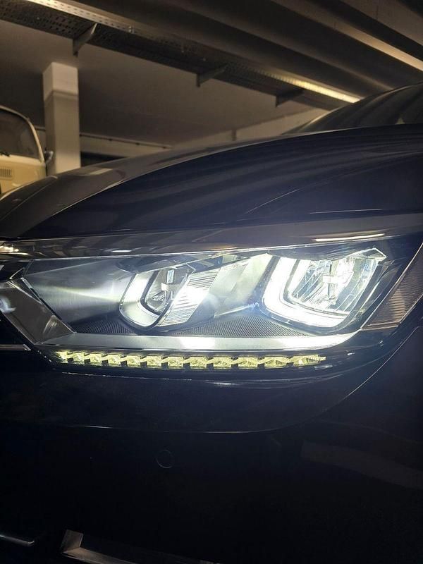 Gebraucht VW Passat 150 PS (110 kW) 2018 Schwarz Kombi