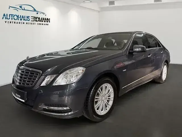 Second-hand Mercedes E200 184 CP (135 kW) 2011 Gri Berlinǎ