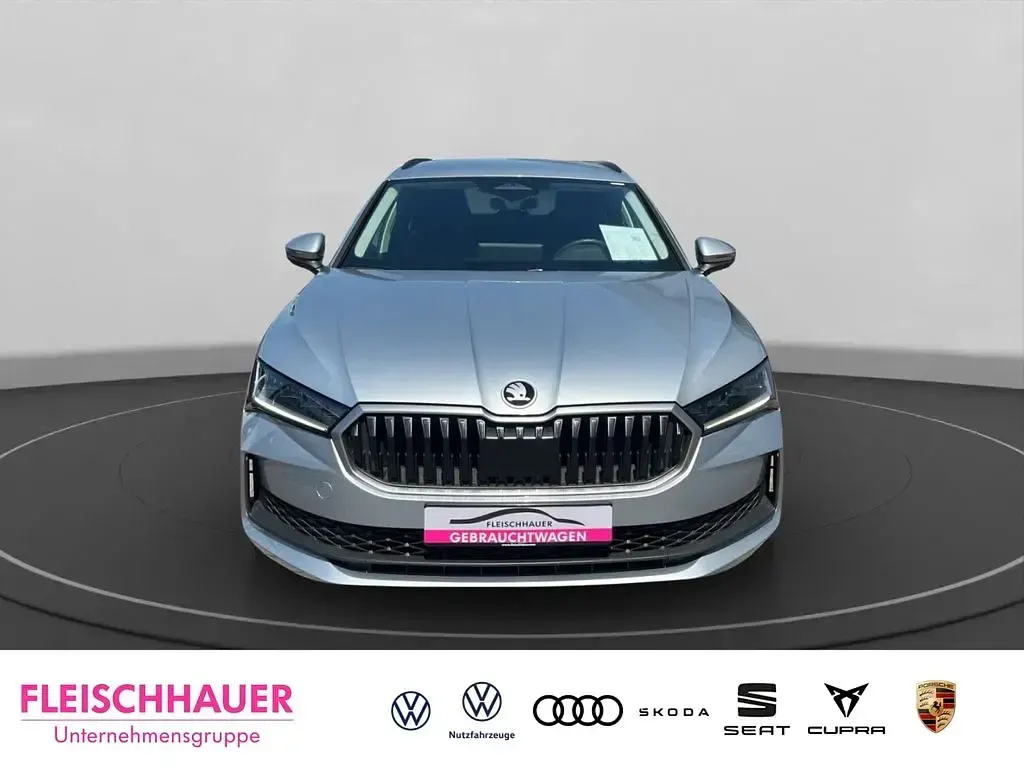 Gebraucht Skoda Superb Essence 150 PS (110 kW) 2025 Silber Limousine