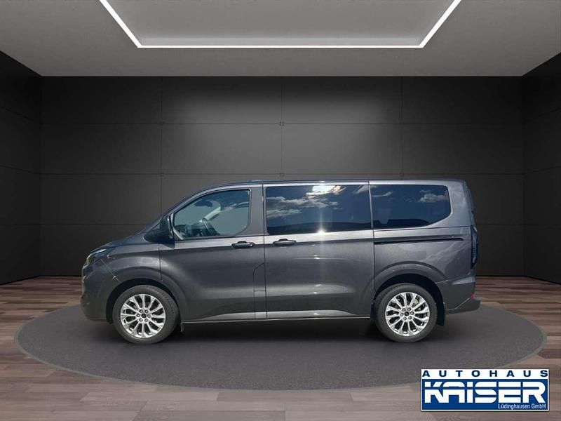 Gebraucht Ford Tourneo Titanium 150 PS (110 kW) 2024 Magneticgrau (metallic) Kombi