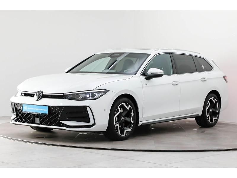 Gebraucht VW Passat R-line 193 PS (141 kW) 2025 Weiß Kombi