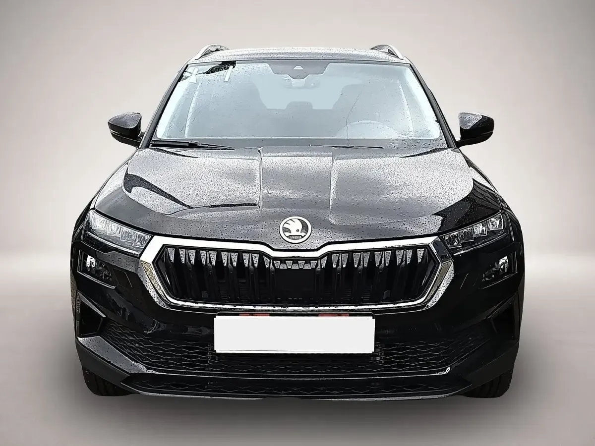 Neu Skoda Karoq Selection 150 PS (110 kW) 2026 Schwarz SUV