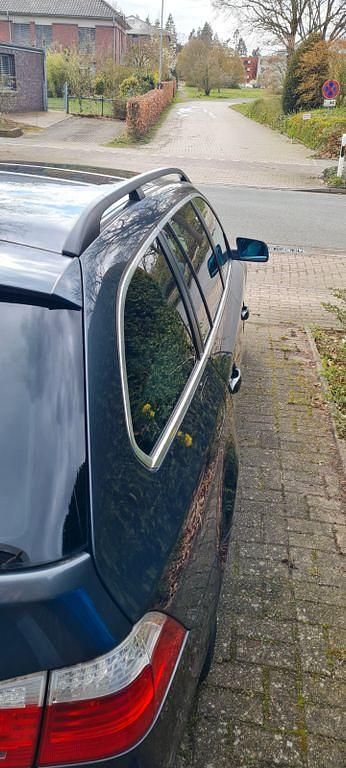 Gebraucht BMW 520 163 PS (119 kW) 2007 Grau Kombi