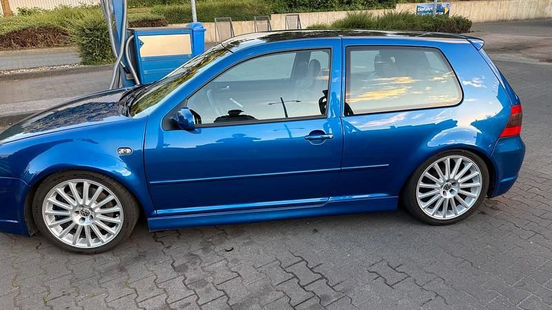 Gebraucht VW Golf IV R 241 PS (177 kW) 2003 Blau Limousine