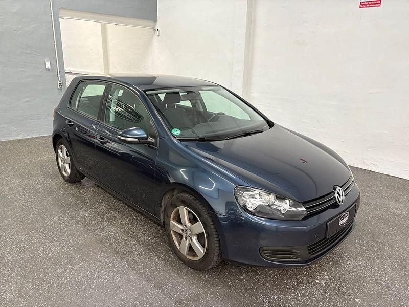 Gebraucht VW Golf VI Comfortline 122 PS (89 kW) 2011 Blau Kleinwagen
