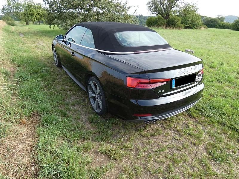 Gebraucht Audi A5 Cabriolet Sport 218 PS (160 kW) 2017 Schwarz Cabrio