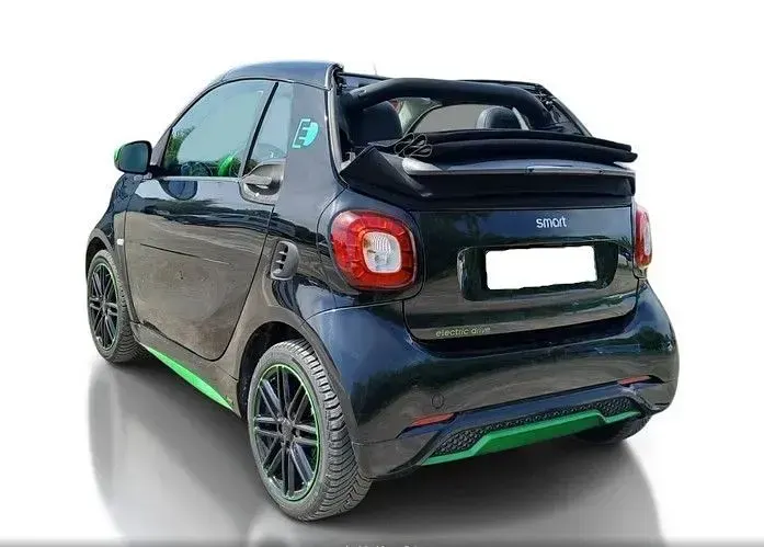 Gebraucht Smart ForTwo Electric Drive Brabus 60 kW (82 PS) 2018 Schwarz Cabrio