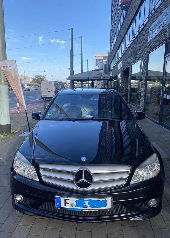 Schwarz Gebraucht 2009 Mercedes C200 Avantgarde Limousine | 7.000 € (Fairer Preis) - Bild 1/4