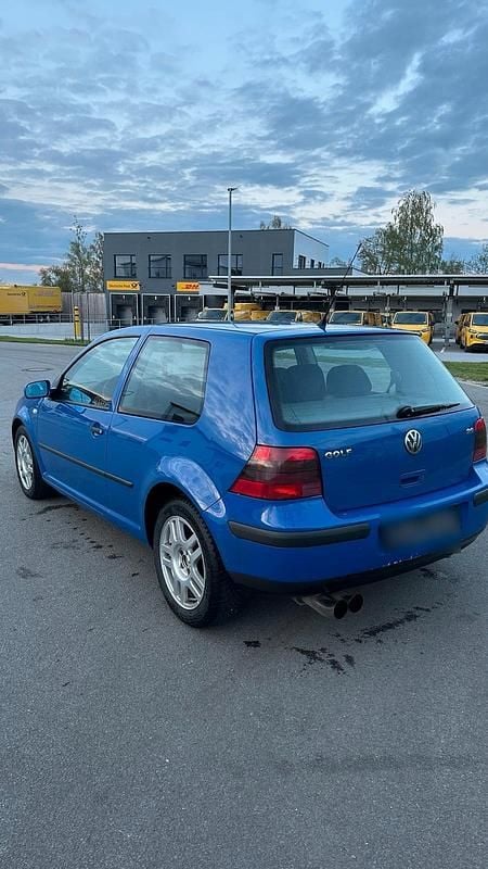 Brugt VW Golf IV 116 HK (85 kW) 2001 Blå Hatchback