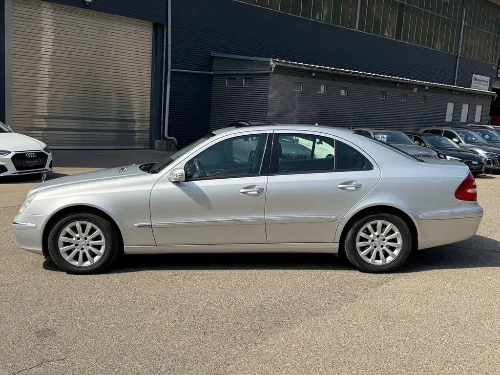 Gebraucht Mercedes E320 Elegance 224 PS (164 kW) 2006 Silber Limousine