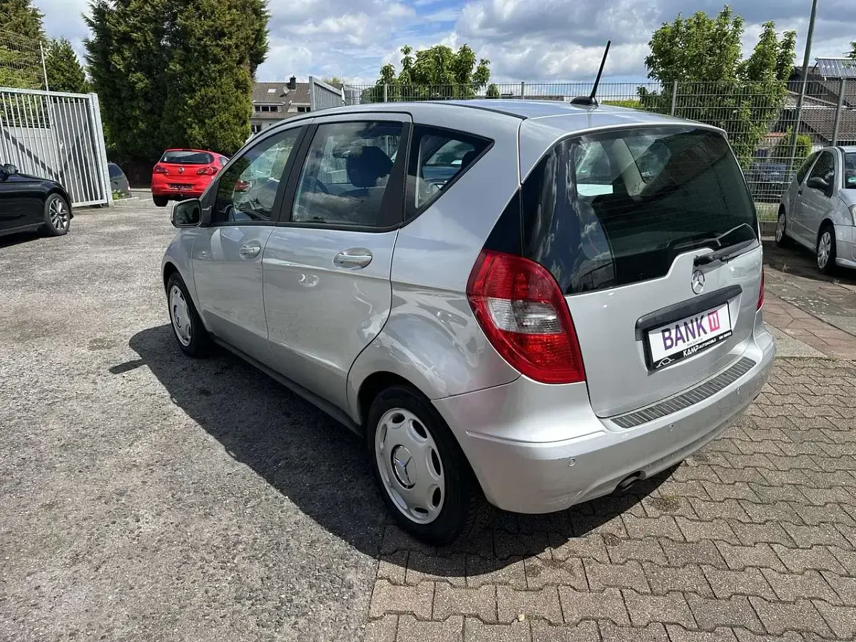 Gebraucht Mercedes A160 95 PS (69 kW) 2009 Polarsilber  metalliclack Kleinwagen
