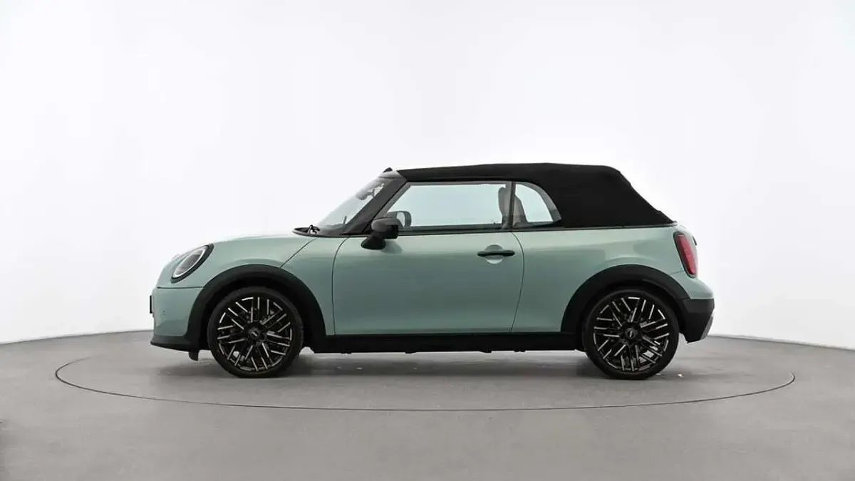 Gebraucht Mini Cooper S Cabriolet Favoured 204 PS (150 kW) 2025 Grün Cabrio