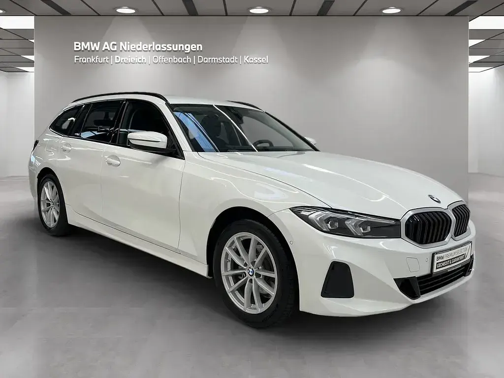 Gebraucht BMW 318 156 PS (114 kW) 2025 Weiß Limousine