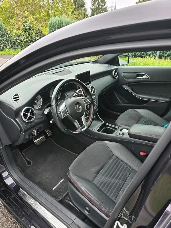 Violet Gebraucht 2015 Mercedes A200 Limousine | 9.900 € (Guter Preis) - Bild 1/4