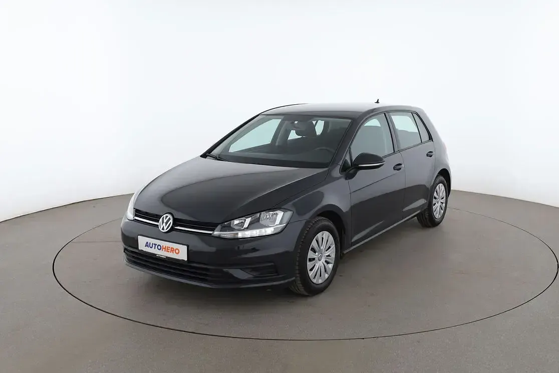 Gebraucht VW Golf VII Trendline 110 PS (80 kW) 2018 Limousine
