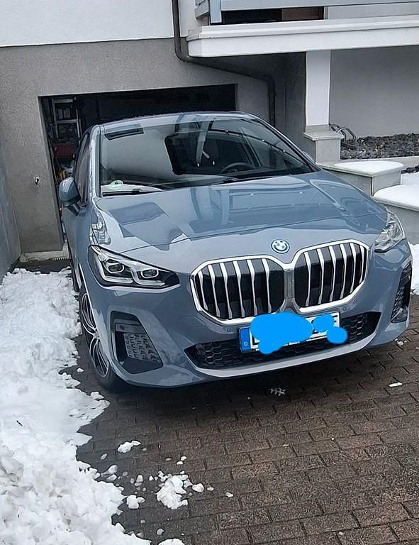 Gebraucht BMW 225 Active Tourer M Sport 245 PS (180 kW) 2023 Grau Van / Kleinbus