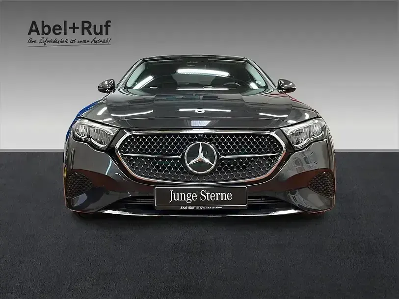 Gebraucht Mercedes E200 Avantgarde 204 PS (150 kW) 2024 Grau Limousine