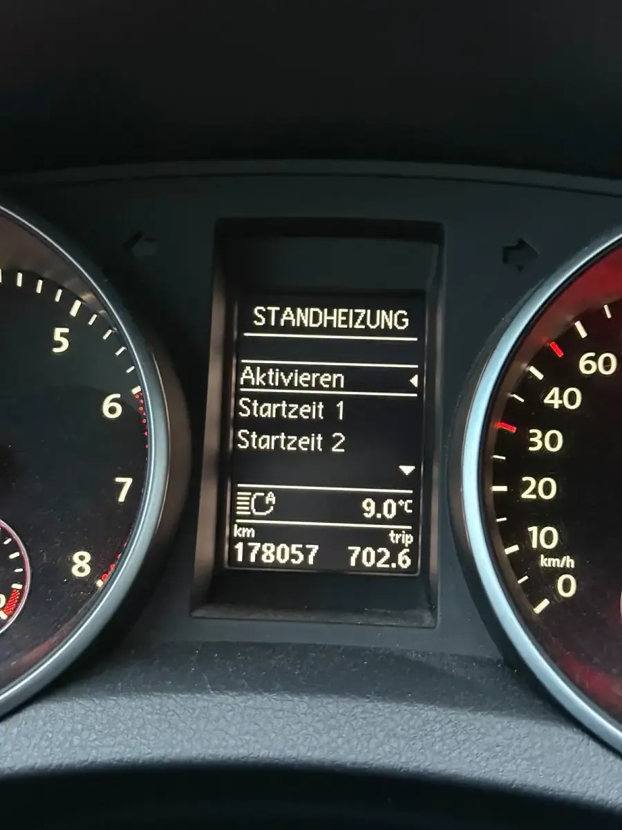 Gebraucht VW Golf VI Style 120 PS (88 kW) 2011 Grau Kleinwagen