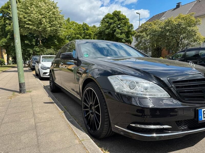Schwarz Gebraucht 2013 Mercedes S350 Limousine | 23.899 € (Teuer) - Bild 1/4