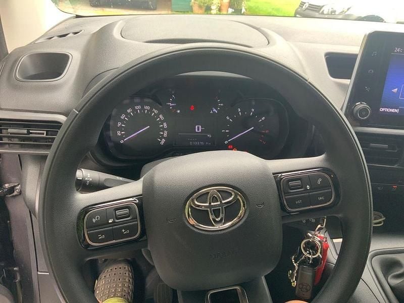 Grau Gebraucht 2021 Toyota Proace City Van | 15.000 € (Superpreis) - Bild 1/4