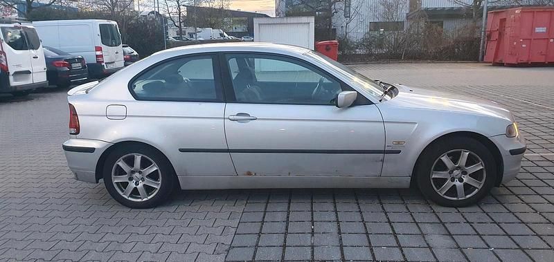 Gebraucht BMW 318 Compact 143 PS (105 kW) 2002 Silber Kleinwagen