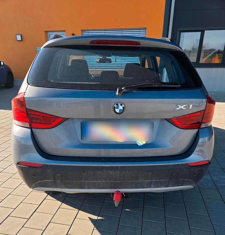 Gebraucht BMW X1 143 PS (105 kW) 2012 Grau SUV