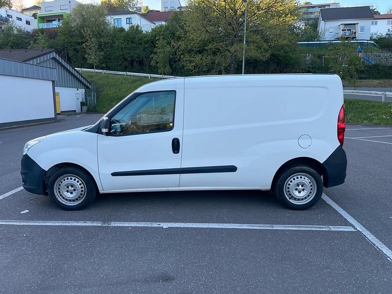 Second-hand Opel Combo 95 CP (69 kW) 2017 Alb Monovolum