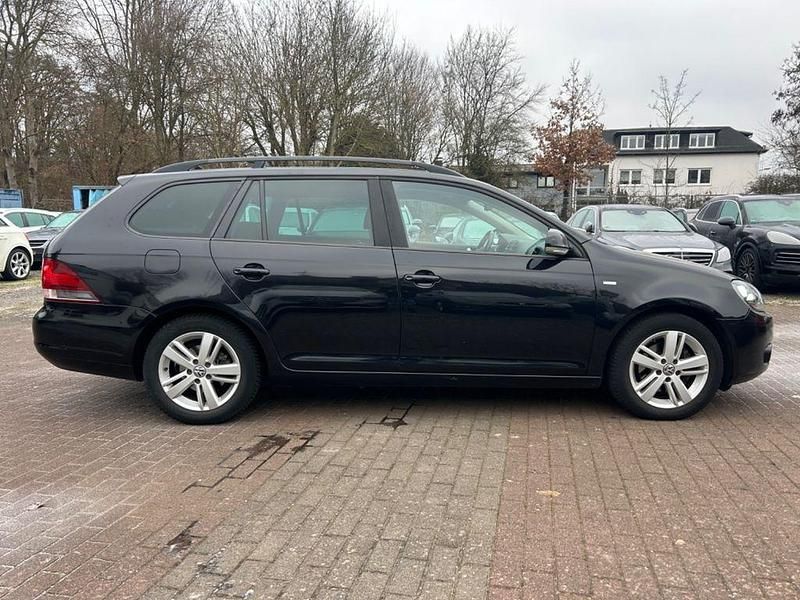 Gebraucht VW Golf VI Match 105 PS (77 kW) 2012 Schwarz Kleinwagen