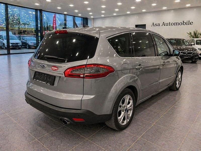 Second-hand Ford S-MAX Titanium 200 CP (147 kW) 2013 Argintiu Monovolum
