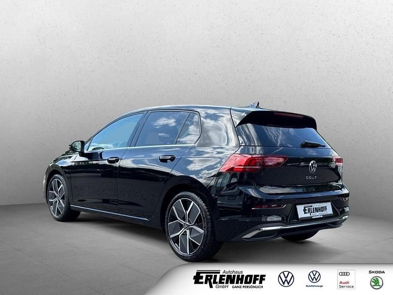 Gebraucht VW Golf VIII Style 150 PS (110 kW) 2025 Schwarz Limousine