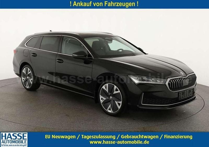 Onyx schwarz metallic Gebraucht 2024 Skoda Superb Selection Kombi | 43.495 € (Guter Preis) - Bild 1/4
