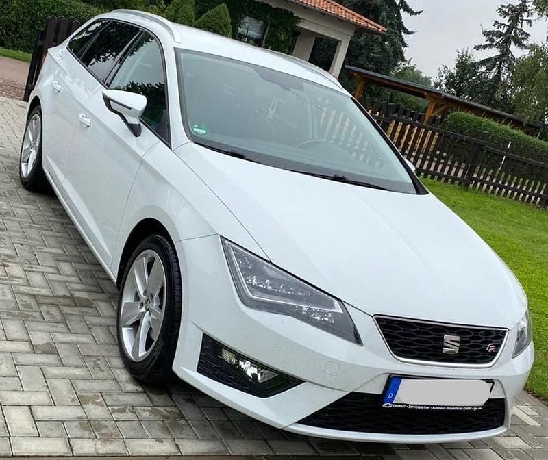 Weiß Gebraucht 2016 Seat Leon FR Sport Kombi | 12.490 € (Teuer) - Bild 1/4