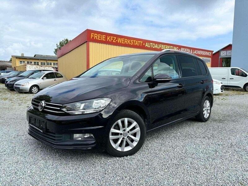 Gebraucht VW Touran Comfortline 150 PS (110 kW) 2016 Schwarz Van / Kleinbus