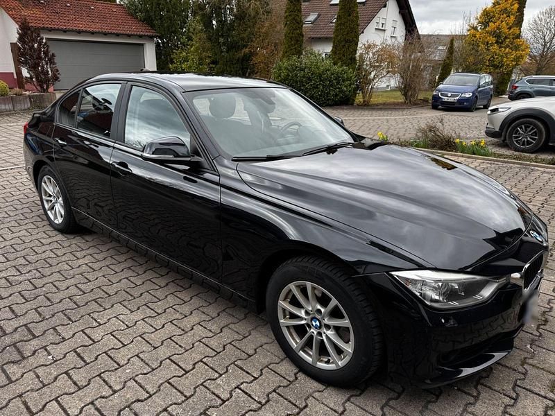 Second-hand BMW 320 184 CP (135 kW) 2012 Negru Berlinǎ
