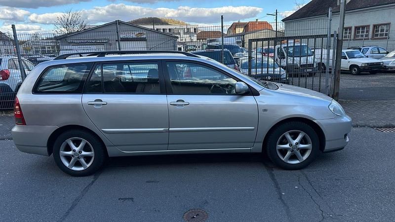 Gebraucht Toyota Corolla Sol 110 PS (80 kW) 2004 Silber Kombi
