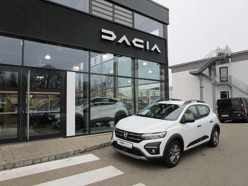 Arktisweiß Gebraucht 2021 Dacia Sandero Essentiel Kleinwagen | 12.490 € (Fairer Preis) - Bild 1/4