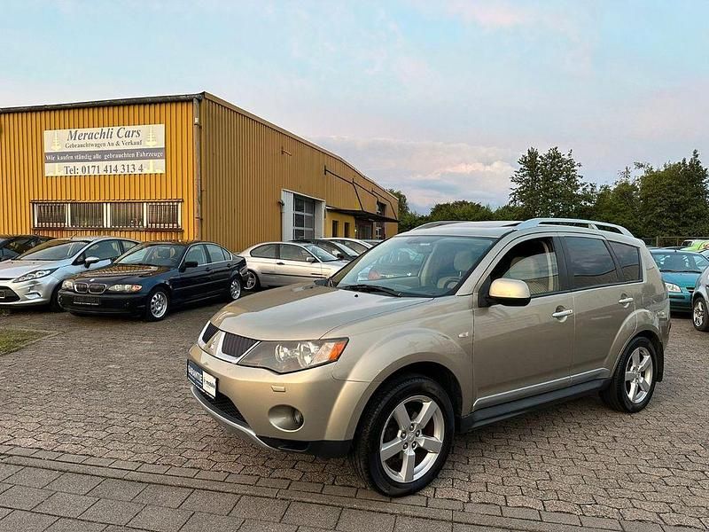 Gebraucht Mitsubishi Outlander Instyle 170 PS (125 kW) 2010 Gold SUV