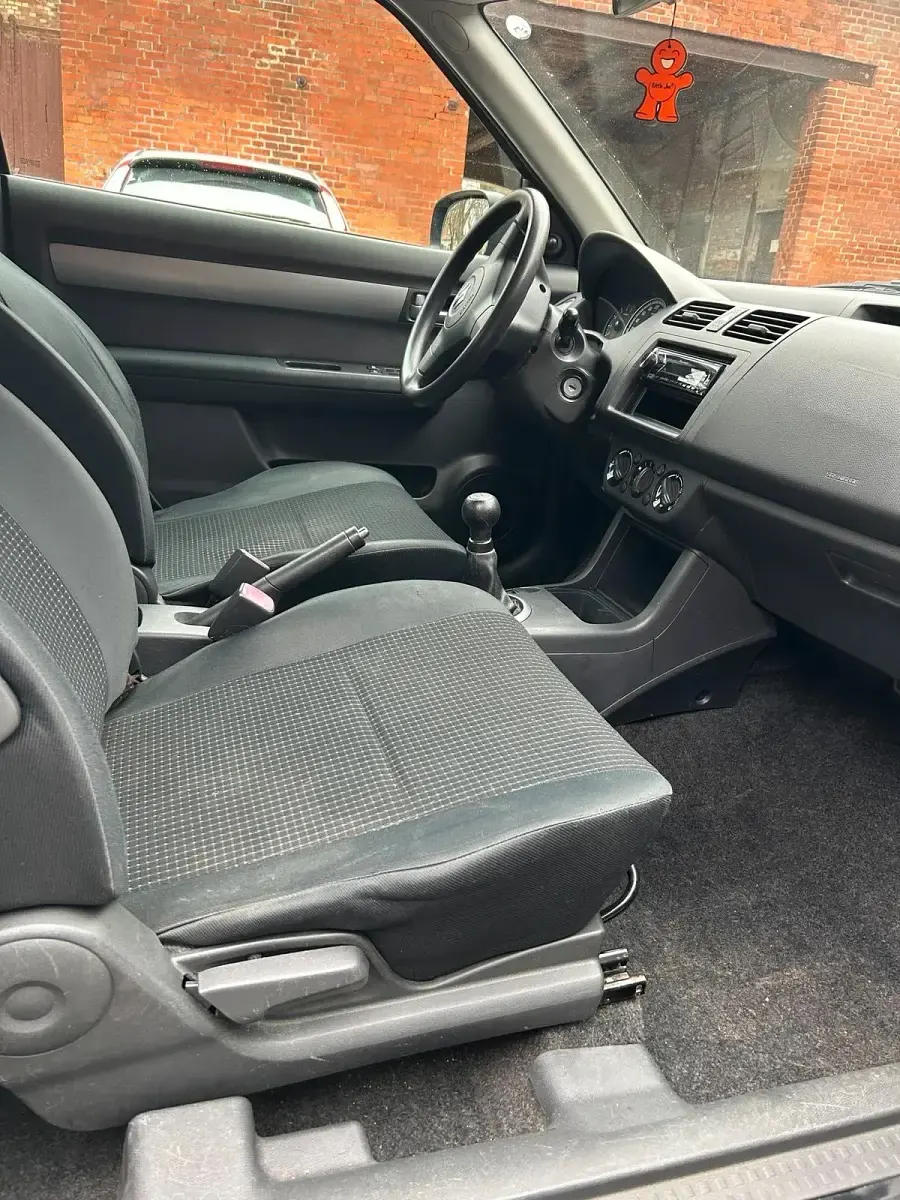 Gebraucht Suzuki Swift 93 PS (68 kW) 2005 Schwarz Kleinwagen