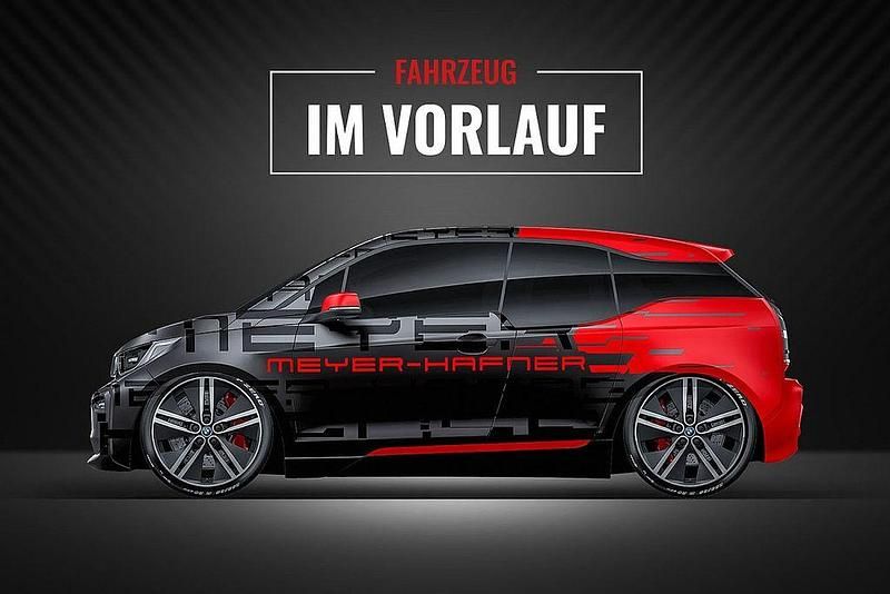 Schwarz Gebraucht 2024 Mercedes V220 Avantgarde Van / Kleinbus | 49.990 € (Superpreis) - Bild 1/1
