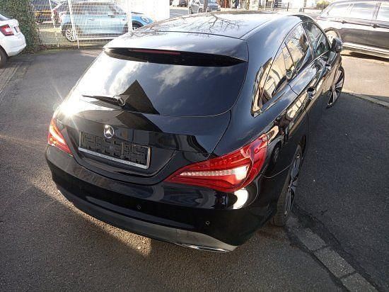 Gebraucht Mercedes CLA180 Shooting Brake 122 PS (89 kW) 2017 Other Kombi