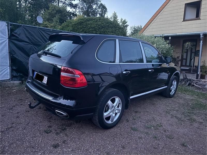 Second-hand Porsche Cayenne 245 CP (180 kW) 2009 Negru SUV