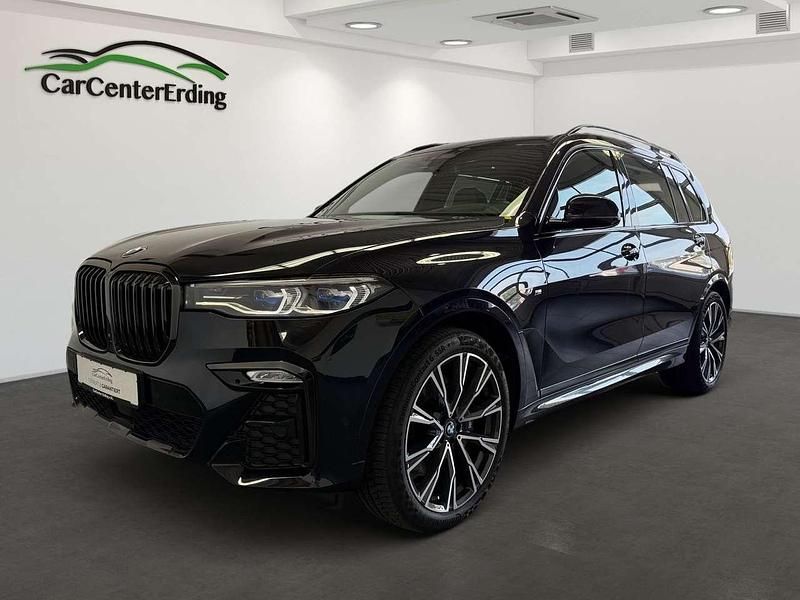 Carbonschwarz Gebraucht 2021 BMW X7 M Sport SUV | 63.990 € (Guter Preis) - Bild 1/4