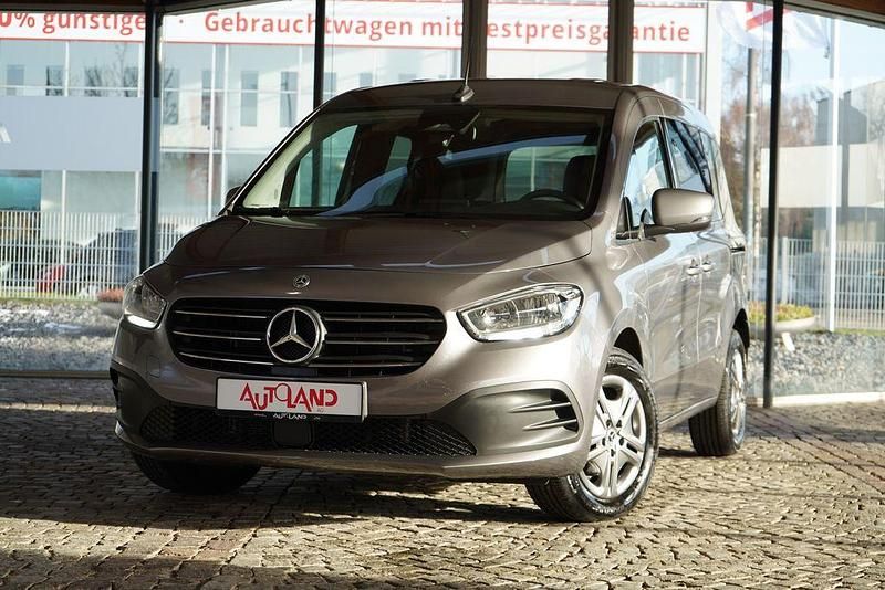 Gebraucht Mercedes T180 116 PS (85 kW) 2023 Grau Van / Kleinbus